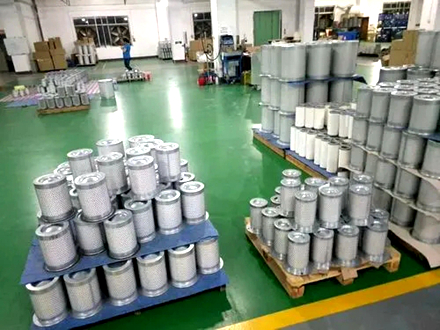 濾芯生產現(xiàn)場